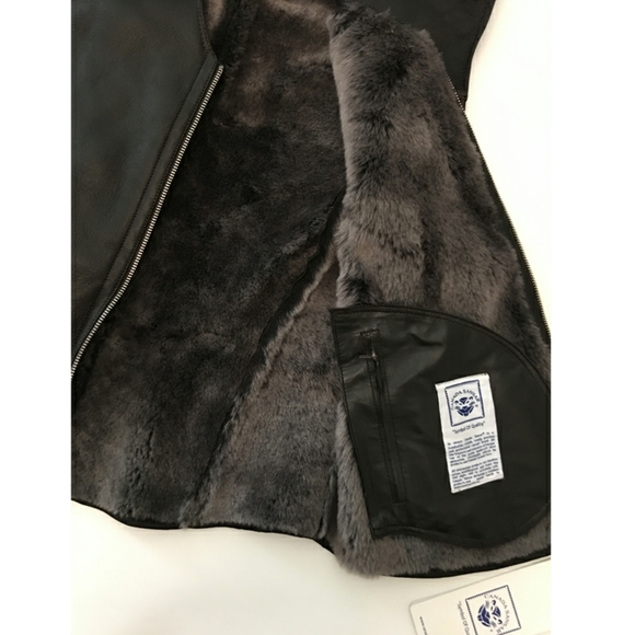 Vest - Picture 6 of 6
